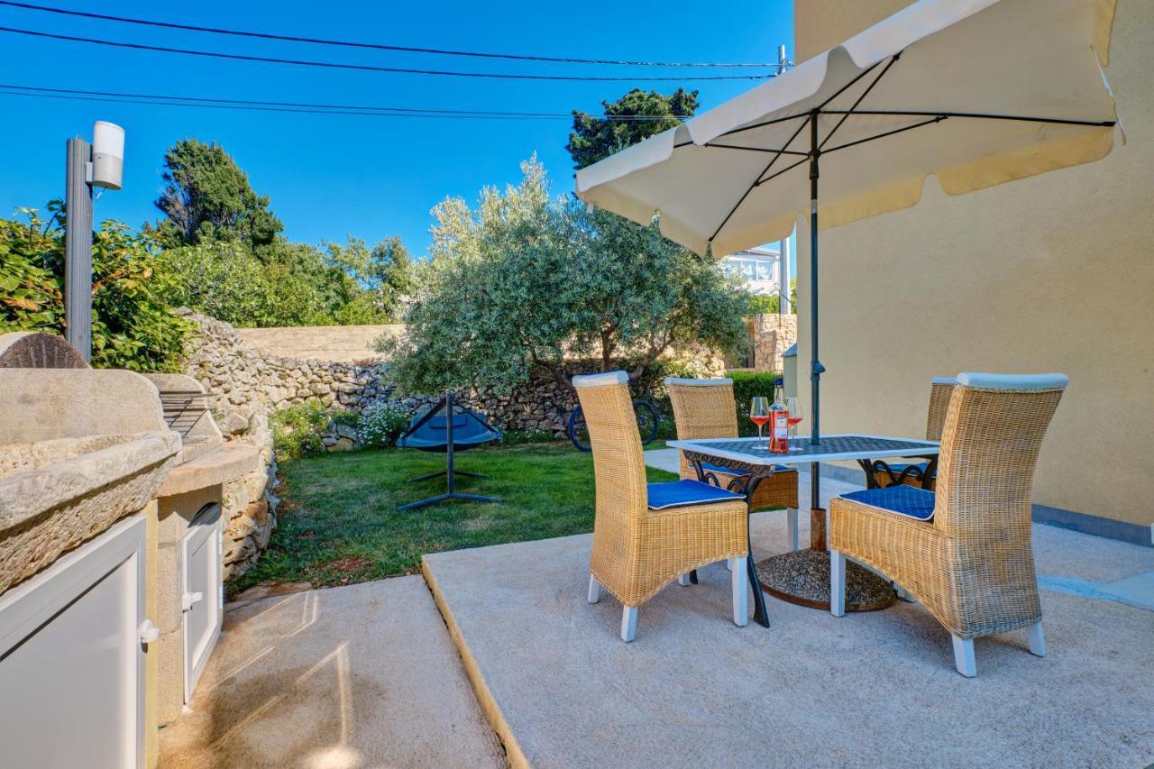 Apartment Tena Veli Losinj Exterior photo