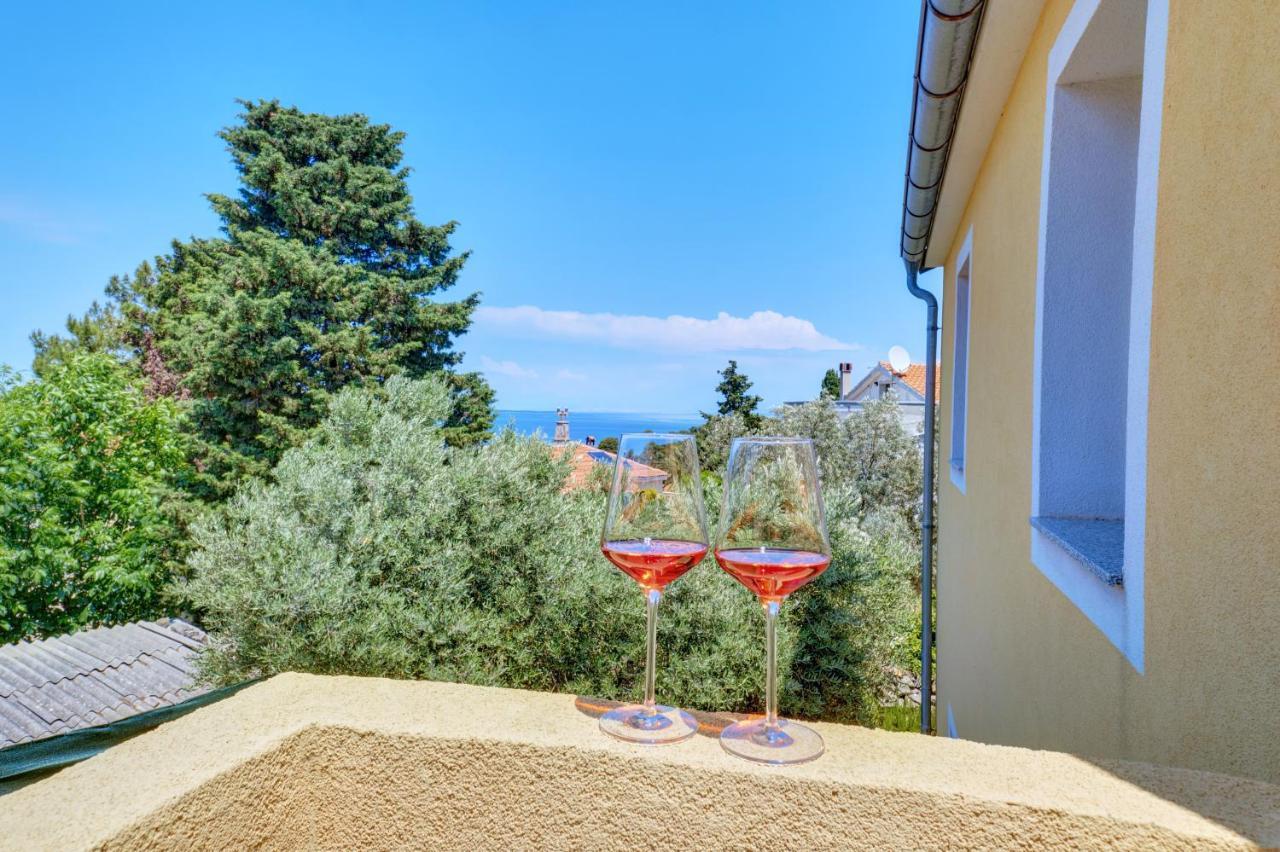 Apartment Tena Veli Losinj Exterior photo